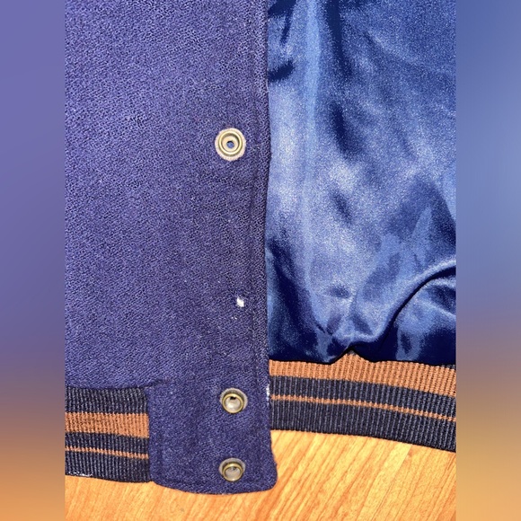 Vintage Guess Large Leather Wool Varsity Indian Aztec Jacket 90s (MAKE A OFFER) - Picture 10 of 11